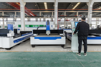 ЛАЗЕРНЫЙ СТАНОК ДЛЯ РЕЗКИ МЕТАЛЛА ST-6020R (6000*2000мм) 2kWt RAYCUS - st-e.info - Казань